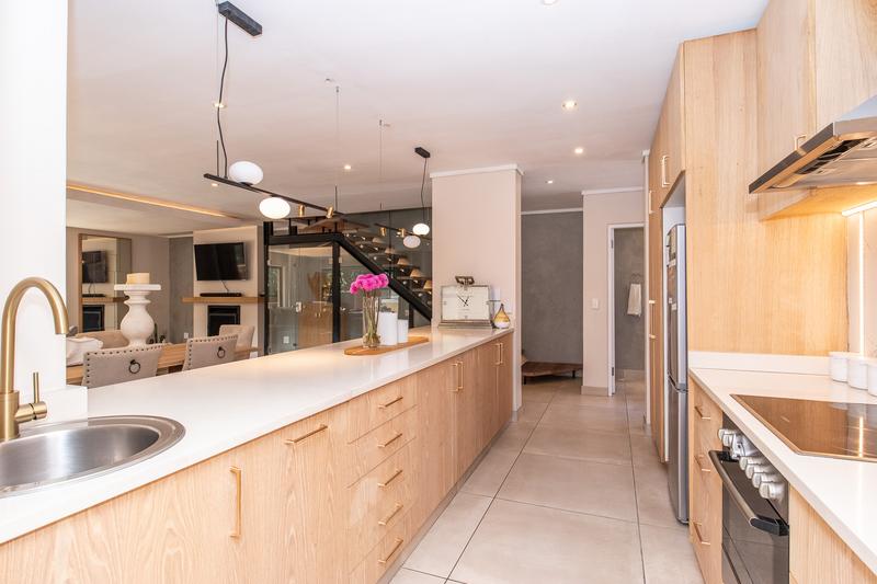 3 Bedroom Property for Sale in Stonehurst Mountain Estate Western Cape